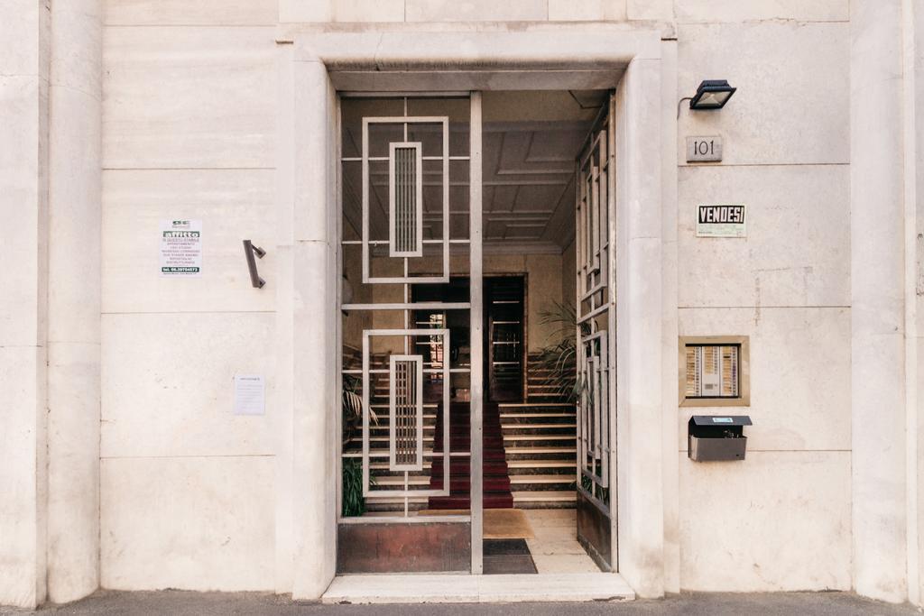 Adriano Augusto Acomodação com café da manhã Roma Exterior foto